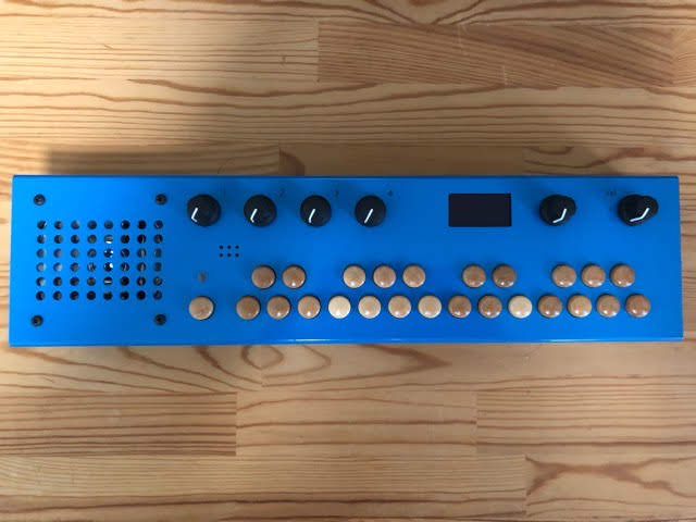 パッチを沢山入れてありますCRITTER \u0026 GUITARI Organelle M