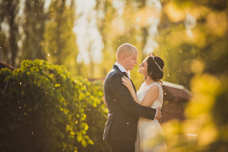 Fotógrafo de casamento Aleksey Khvalin (khvalin). Foto de 10 de julho 2015