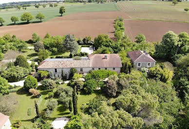 Maison avec piscine 18