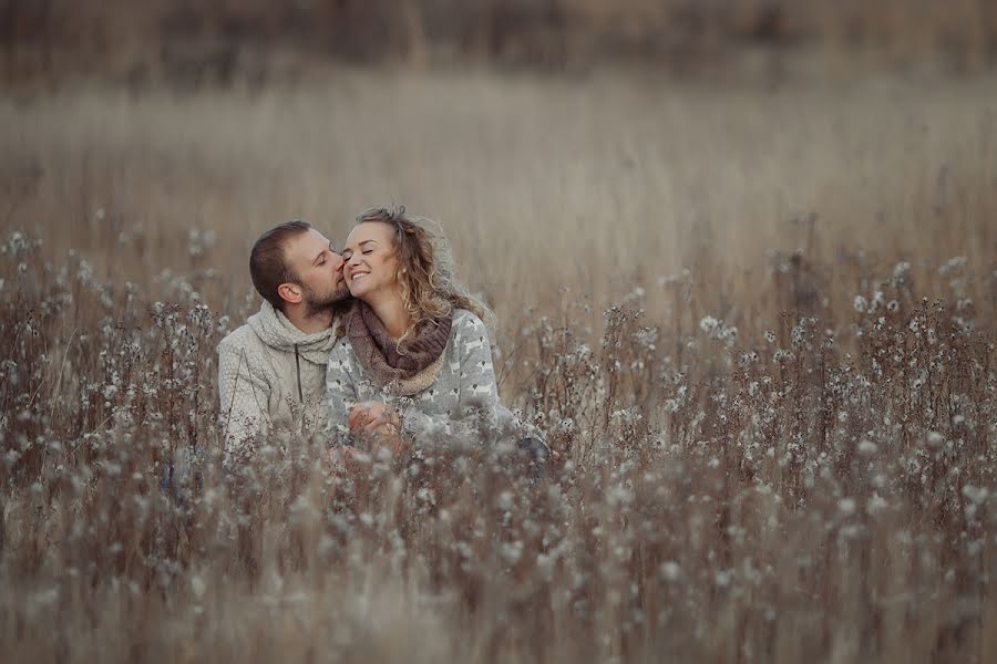 Fotografo di matrimoni Elina Shumkova (ellina-sh). Foto del 24 dicembre 2013