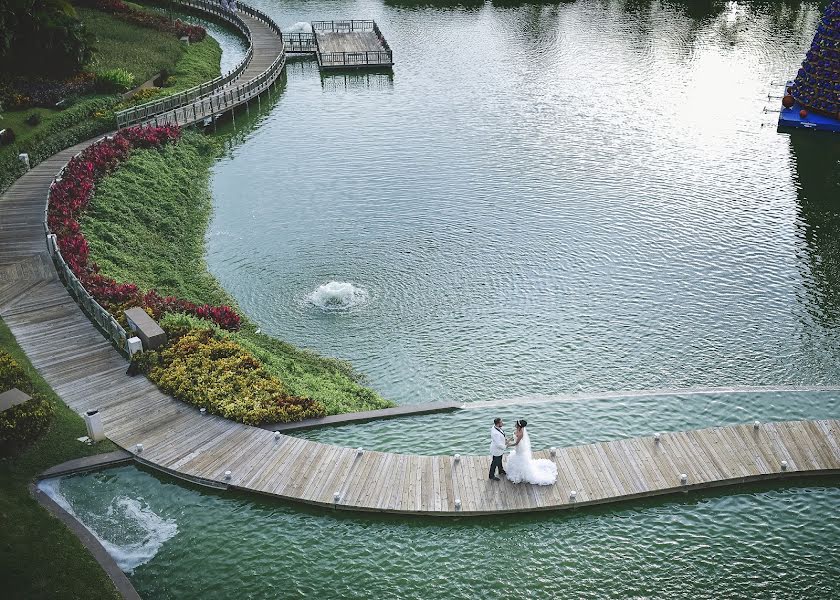 Fotografo di matrimoni Carlos Medina (carlosmedina). Foto del 4 aprile 2018