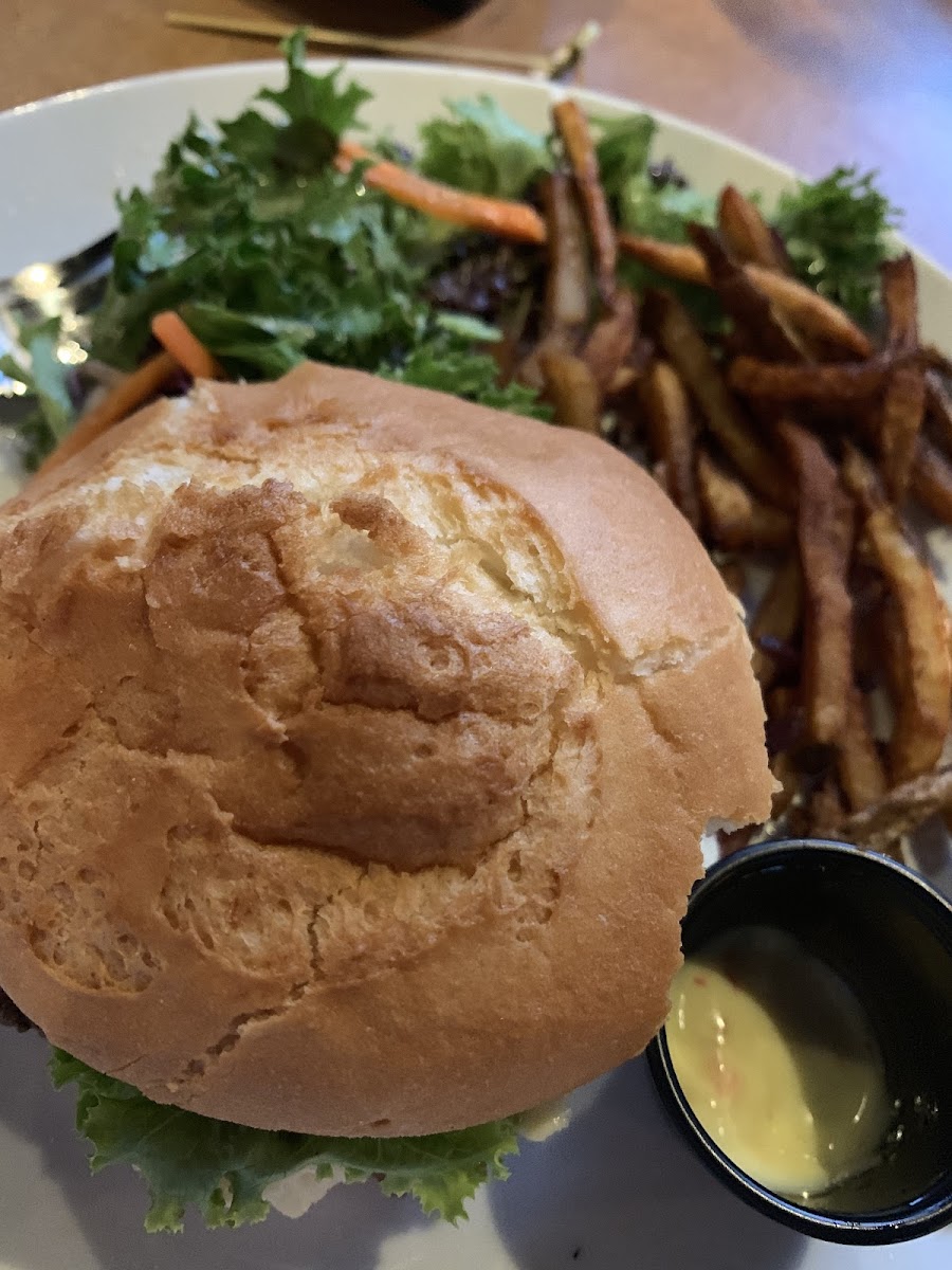 Gluten-Free Burgers at Bistro Le Veravin