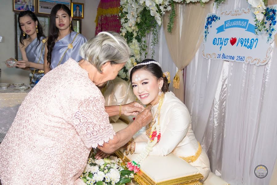 Fotógrafo de casamento Thanapol Prugsri (siam-). Foto de 7 de setembro 2020