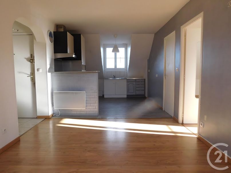 Location  appartement 3 pièces 44.33 m² à Etampes (91150), 650 €