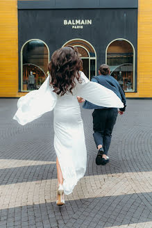 Wedding photographer Vitaliy Ushakov (ushakovitalii). Photo of 17 May 2022