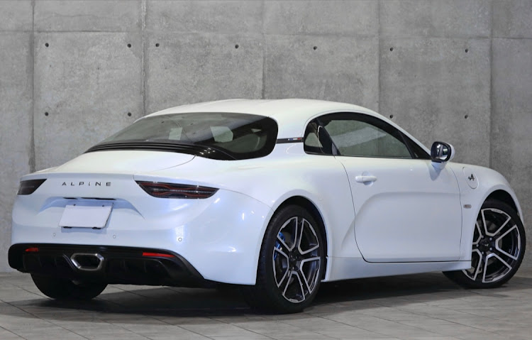 Nouvelle Peugeot🇫🇷208Ⅱさんが投稿したアルピーヌA110・アルピーヌA110 プルミエール・ルノースポーツ・ルノーアルピーヌ・アルピーヌに関するカスタム事例の投稿画像2枚目