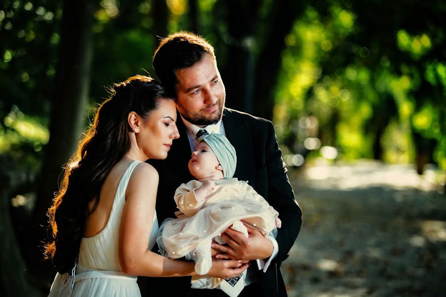 Wedding photographer Sergiu Verescu (verescu). Photo of 20 October 2022