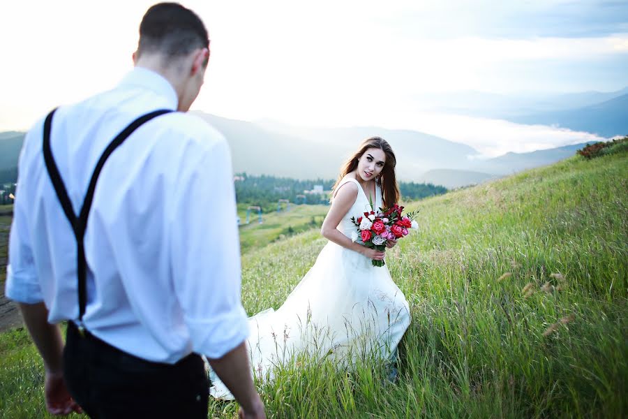 Fotografo di matrimoni Maksim Berlyuta (maximberlyuta). Foto del 6 settembre 2019