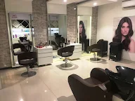 Lavish Salon photo 2