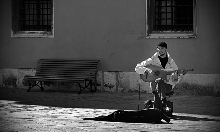 Suonatore a Venezia di Davide87