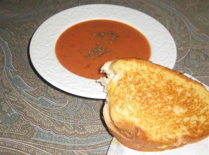 Mediterranean Tomato Basil Bisque