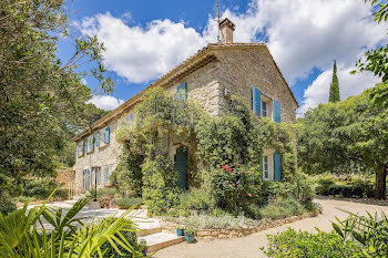 propriété à Aix-en-Provence (13)