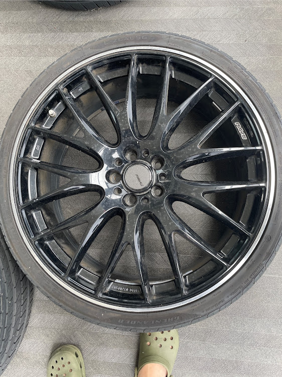 CX-8の売ります・ホムラ2×9・#売ります・ホイール・ホイール交換に関するカスタム事例の投稿画像5枚目