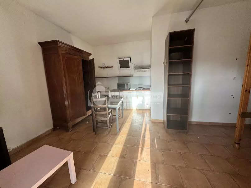 Location  appartement 1 pièce 32.02 m² à Saint-Rémy-de-Provence (13210), 650 €