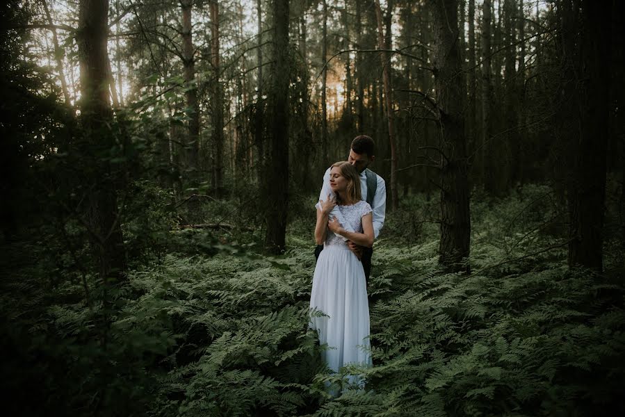 Fotografo di matrimoni Natalia Szewczyk (kadrowanezsercem). Foto del 17 dicembre 2019