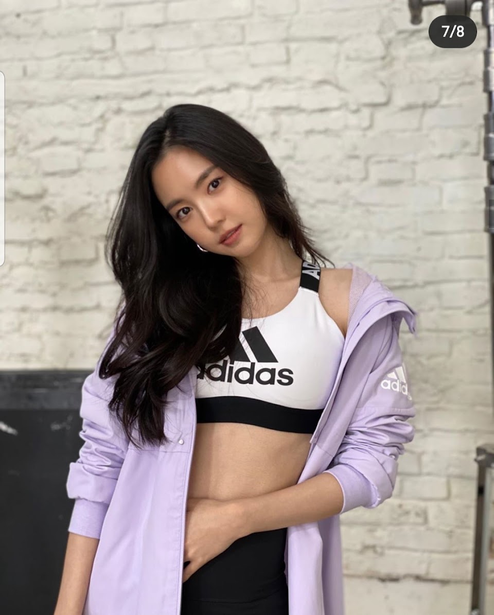 Just 30+ Photos Of Apink's Naeun Looking Stylish Adidas Outfits - Koreaboo