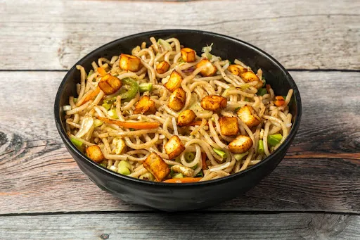 Paneer Hakka Noodles