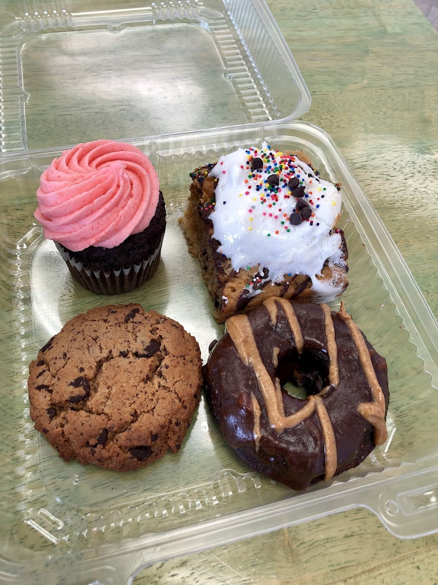 Gluten-Free Donuts at I Heart Muffins Bakery