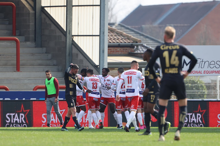 Un Mouscron bien organisé prend la mesure d'un Standard de Liège trop brouillon 