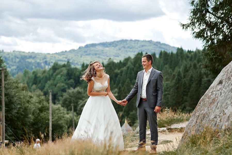 Fotógrafo de bodas Yulіya Fedishin (juliafedyshyn). Foto del 25 de julio 2019