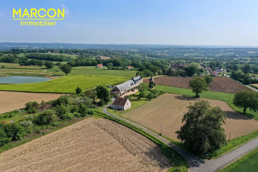 Vente propriété 10 pièces  à Dun-le-Palestel (23800), 682 500 €