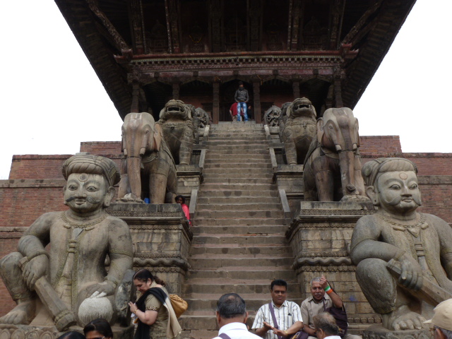 VALLE DE KATHMANDU: Vuelo sobre el Everest, Bhaktapur, Boudhanath y Pashupatinat - UN POQUITO DE INDIA Y UN POQUITO DE NEPAL (23)