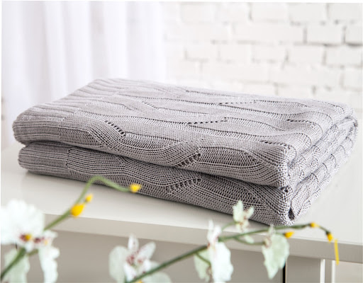 Title 6, Bamboo fiber knitted blanket, soft and breathab...