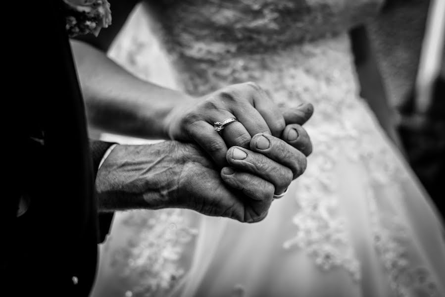 Fotografo di matrimoni Calin Dobai (dobai). Foto del 28 ottobre 2018