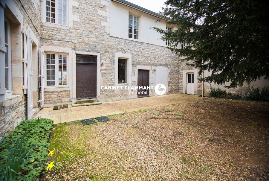 Vente maison 12 pièces 330 m² à Montbard (21500), 470 000 €