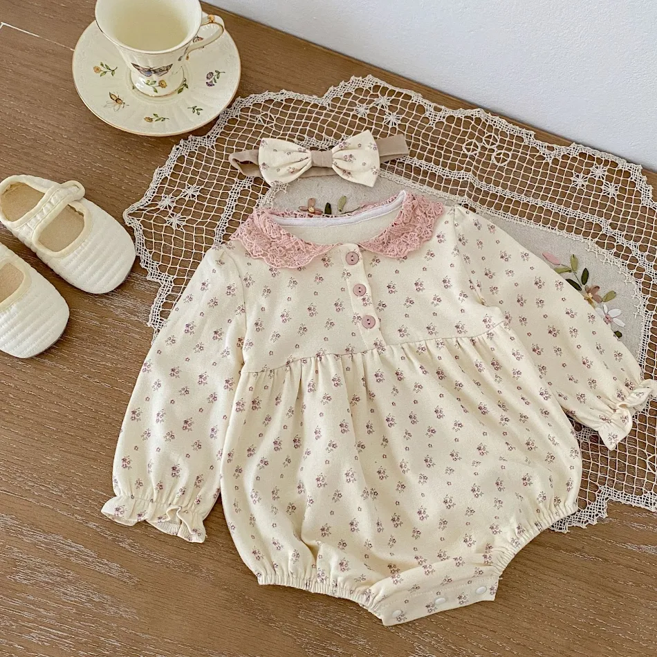 Body infantil estampado, manga longa, macacão triangular para escalada e faixa de cabelo. Conforto e estilo para o seu bebê e criança.