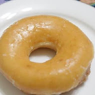 Krispy Kreme Doughnuts 甜甜圈