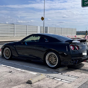 NISSAN GT-R R35