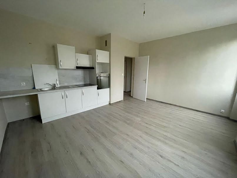 Location  appartement 1 pièce 40.8 m² à Neufchâteau (88300), 417 €