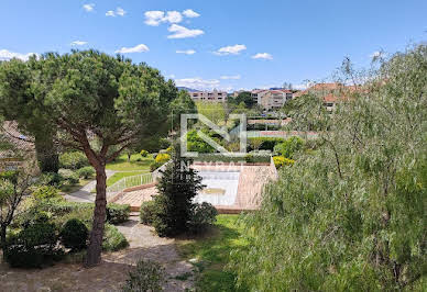 Appartement avec terrasse et piscine 14