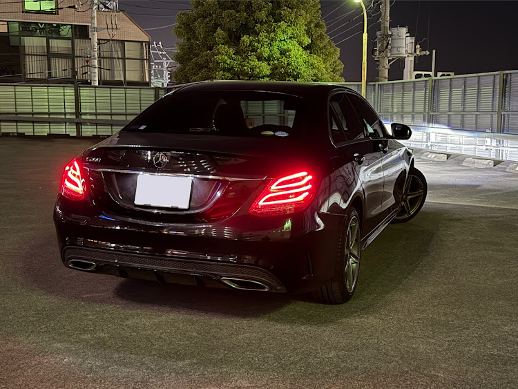 Cクラス セダンのアストンくんはまだ入院・代車はまたメルセデスCクラス・立体駐車場からの夜景・暖かい日曜日だった。・明日から中国出張に関するカスタム事例の投稿画像3枚目