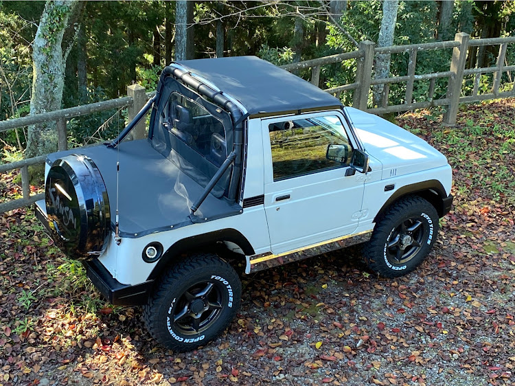 ジムニーの紅葉狩りに関するカスタム事例の投稿画像1枚目