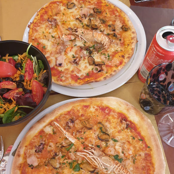 Gluten-Free Pizza at Trattoria Agli Artisti Pizzeria