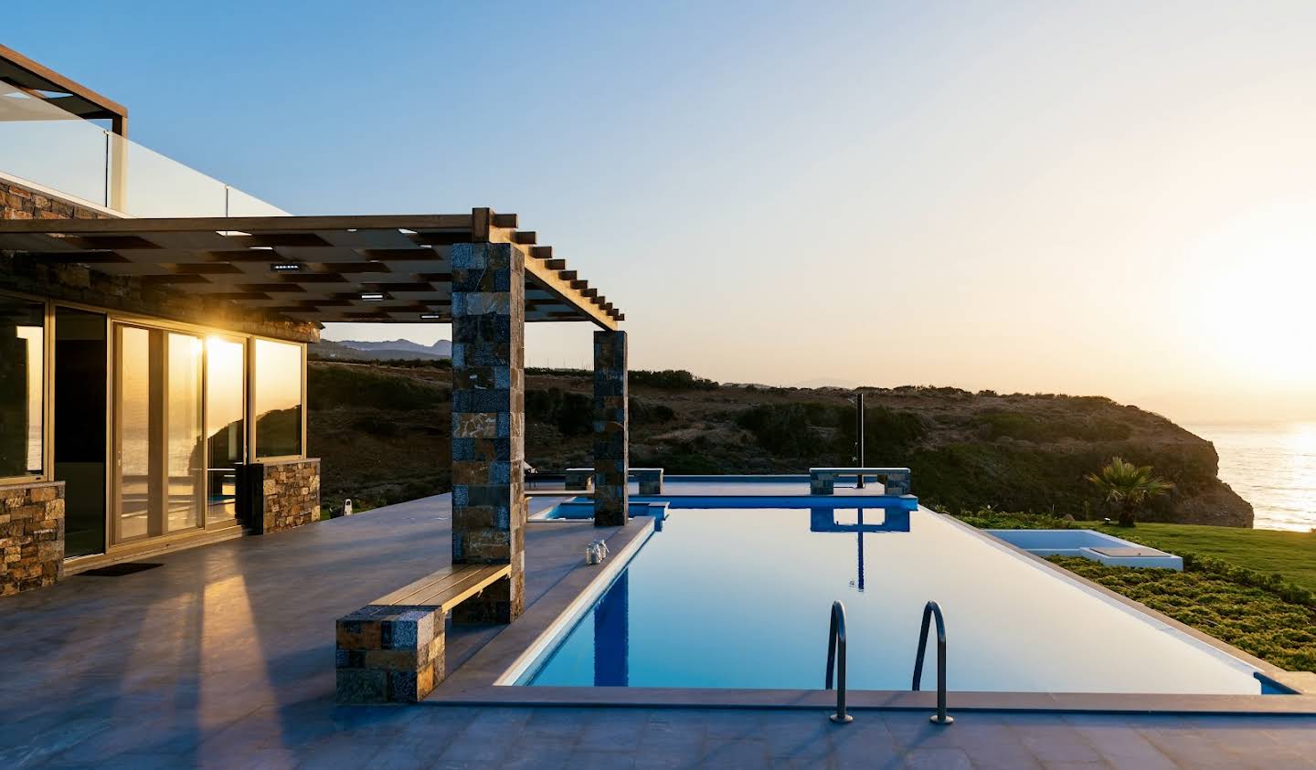 Villa with pool and garden Sitia