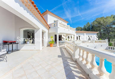 Seaside house with pool and terrace 3