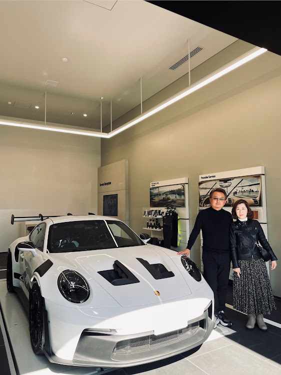 911 クーペのポルシェ911GT3RS・ポルシェ992 GT3RS・ウイングデカい・レーシングカーに関するカスタム事例の投稿画像2枚目