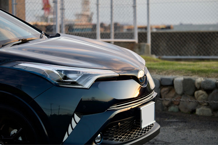 C-HRの目指せPickUpCars・夕陽とコラボ・一眼レフ初心者🔰・気づかれない・ブラッキッシュアゲハガラスフレークに関するカスタム事例の投稿画像3枚目
