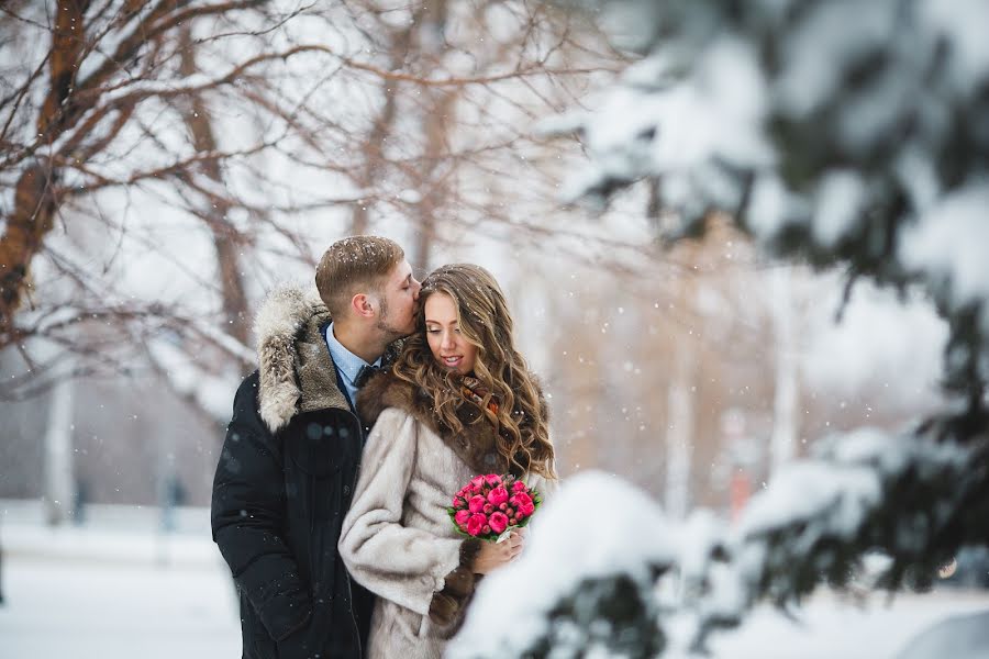 Wedding photographer Pavel Neunyvakhin (neunyvahin). Photo of 3 February 2014