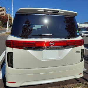 エルグランド TE52