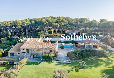 Seaside house with pool and terrace 10