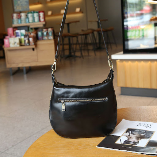 Title 23, First Layer Cowhide Niche Shoulder Messenger Ba...