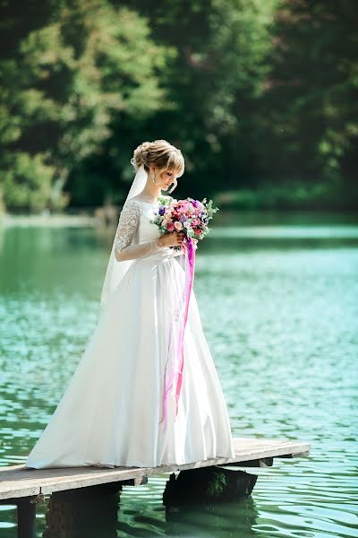 Fotografo di matrimoni Evgeniy Yacenko (evgeniybuzuluk). Foto del 26 ottobre 2019