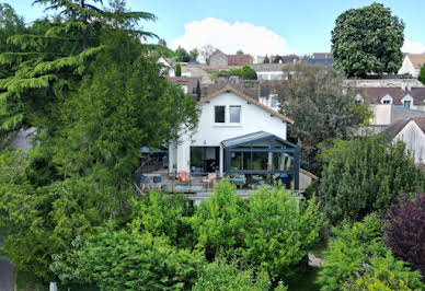 Villa avec terrasse 1