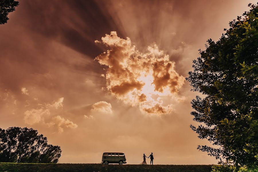 Wedding photographer Manuel Badalocchi (badalocchi). Photo of 24 July 2019