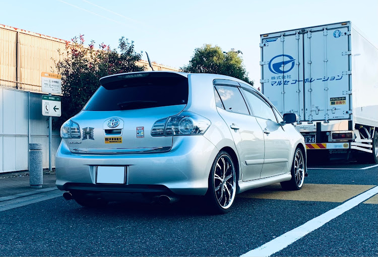 ブレイドの首都高ドライブ・大井PA・冬晴れの青空・シルバーはイイぞぉー・激アツ、熱盛りだぜ!!に関するカスタム事例の投稿画像2枚目