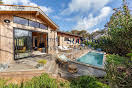 Seaside house with pool and terrace (image 1)